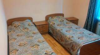 Гостиница Гостевой дом «Фундучок» Сочи Бюджетный двухместный номер с 1 кроватью или 2 отдельными кроватями-8